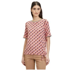 Betty Barclay Damen T-Shirt Coral Red Print 11 Betty Barclay Damen T-Shirt Coral Red Print -Wellensteyn Shop betty barclay 1 2 arm shirt kurz orange 4868 model vorne