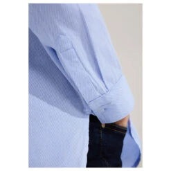 Cecil Damen Langarm Bluse Stripe Structure Soft Real Blue 12 Cecil Damen Langarm Bluse Stripe Structure Soft Real Blue -Wellensteyn Shop cecil bluse soft real blue 15402 detail