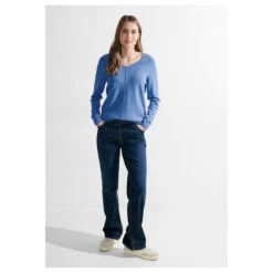Cecil Damen Pullover Cosy Mix Rounded V-Neck Water Blue Melange -Wellensteyn Shop cecil cosy rounded v neck pullover blau 15553 model
