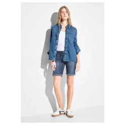 Cecil Scarlett Jeans Shorts Mid Blue Used Washed -Wellensteyn Shop cecil jeans scarlett shorts mid blue 10235 model