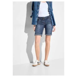 Cecil Scarlett Jeans Shorts Mid Blue Used Washed -Wellensteyn Shop cecil jeans scarlett shorts mid blue 10235 model vorne