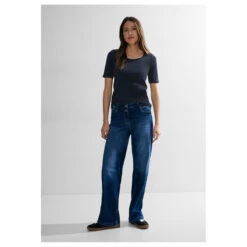 Cecil Damen T-Shirt Lena Universal Blue -Wellensteyn Shop cecil lena shirt blau 15512 model