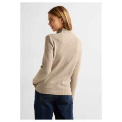 Cecil Damen Strickjacke Cosy Structured Zip Cardigan Hazelnut Melange -Wellensteyn Shop cecil strickjacke hazelnut melange 15251 model hinten