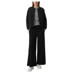 Comma Damen T-Shirt Black Stripes -Wellensteyn Shop comma t shirt schwarz 99g0 model vorne