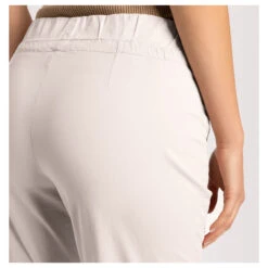 MAC Easy Ankle Baumwollhose Ivory -Wellensteyn Shop mac jeans easy active beige 208r model detail hinten
