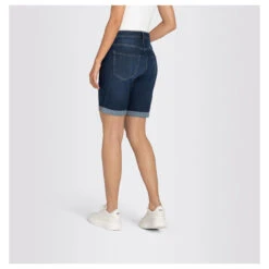 MAC Shorty Jeans New Basic Wash Summer Clean -Wellensteyn Shop mac jeans shorty summer clean new basic wash blau d845 model hinten