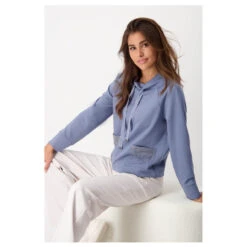 Monari Damen Sweatshirt Smoky Blue Glitter -Wellensteyn Shop monari city nights sweatshirt blau 618 model detail vorne