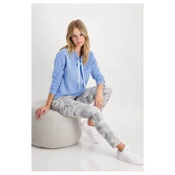 Monari Damen Sweatshirt Waterfall Glitter 11 Monari Damen Sweatshirt Waterfall Glitter -Wellensteyn Shop monari pullover backstage blau 742 model