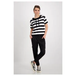 Monari Damen Kurzarm Sweatshirt Black White Stripes -Wellensteyn Shop monari t shirt schwarz 998 model vorne