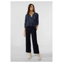 Street One Bamika Damen Langarm Bluse Deep Blue Printed Graphic Print 10 Street One Bamika Damen Langarm Bluse Deep Blue Printed Graphic Print -Wellensteyn Shop street one bamika grafic print bluse blau 21238 front