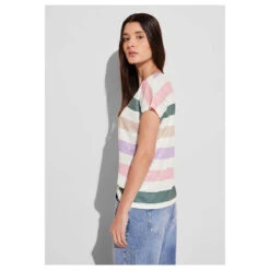 Street One Damen T-Shirt Big Multicolor Stripe Off White -Wellensteyn Shop street one big multicolor striped shirt weiss 30108 model seite