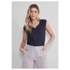 Street One Damen T-Shirt Ada Deep Blue -Wellensteyn Shop street one heart shape style ada v shirt blau 11238 model vorne 28129