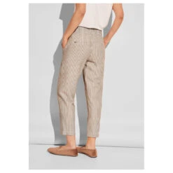 Street One Paperbag Ankle Baumwollhose Safari Beige -Wellensteyn Shop street one jeans paperbag seersucker beige 25617 model hinten