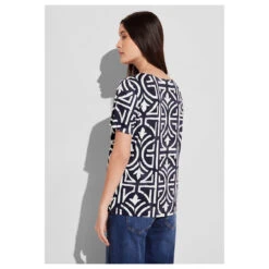 Street One Damen T-Shirt Printed With Heart Deep Blue -Wellensteyn Shop street one printed shirt blau 31238 model hinten