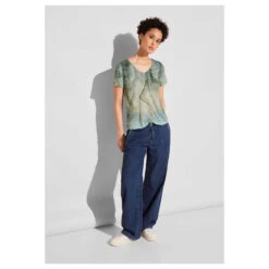 Street One Damen T-Shirt Shadings Burn Dessin Soft Moss Green 10 Street One Damen T-Shirt Shadings Burn Dessin Soft Moss Green -Wellensteyn Shop street one shadings burn dessin shirt gruen 35816 model