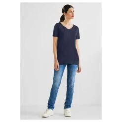 Street One V-Neck T-Shirt Deep Blue 10 Street One V-Neck T-Shirt Deep Blue -Wellensteyn Shop street one shirt v neck with lace blau 11238 ansicht model